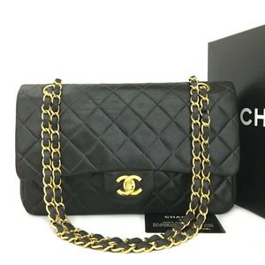 CHANEL Classic Medium Double Flap/Gold Hardware